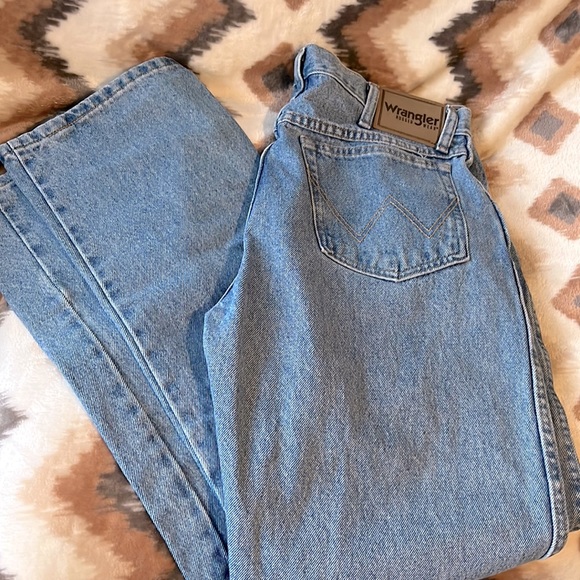 Wrangler Rugged Wear Jeans - Picture 1 of 6